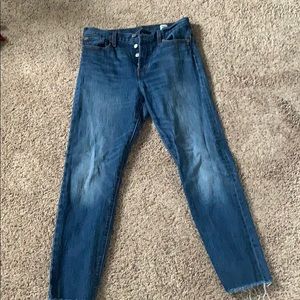 LEVIS destroyed ankle high waisted jeans